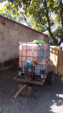 દવા છાંટવાનો ટાંકો