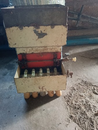 ઓરની વેચવાની છે.