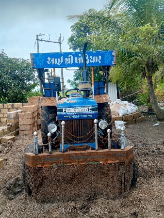 ટ્રેક્ટર વેચી દેવાનું છે