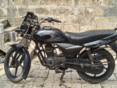 BAJAJ PLATINA