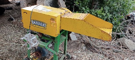 ચાફ કટર વેચવાનું છે.