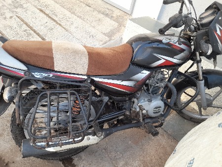 BAJAJ CT 100