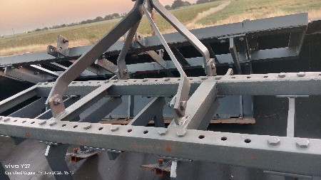 મહેન્દ્રા યુવરાજ 21