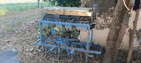 મીની ટેકટર ની ઓણી વેચવાની છે