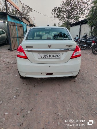 ફોર વીલ ગાડી વેચવાની છે