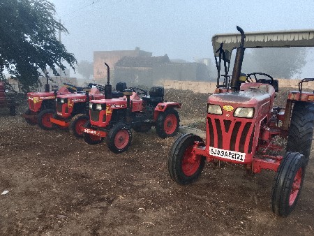 મહેન્દ્રા 275 અને 475 અને યુવરાજ