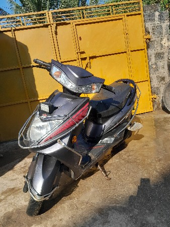 ઈલેક્ટ્રીક સ્કુટી વેચવાની છે