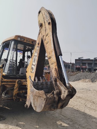 j c b 3dx vechvanu che