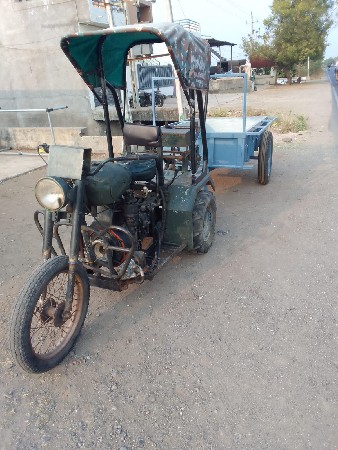 સનેડો ને લારી વેસવાની છે.10.5નો