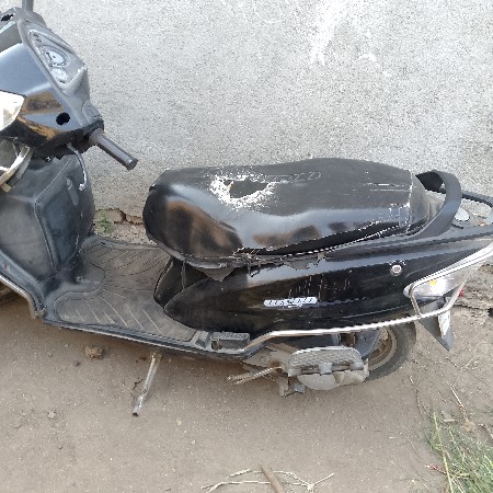 એકટીવા વેચવાની છે