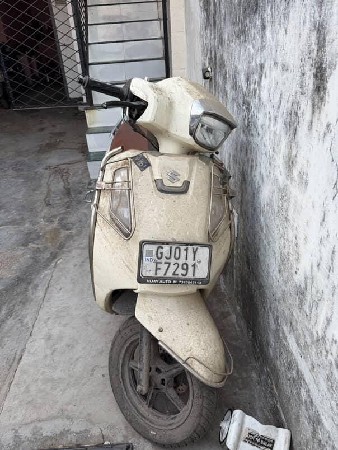 વેચવાનું છે