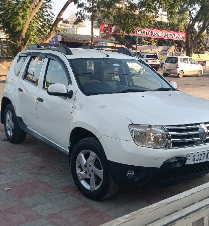 ફોરવીલ કાર વેચવાની છે