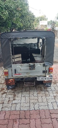 mahindra jeep