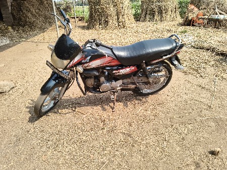 Hero Hf-Dehnxe બાક