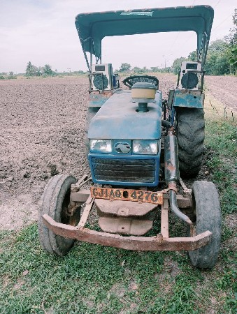 ટ્રેક્ટર વેચવાનું છે