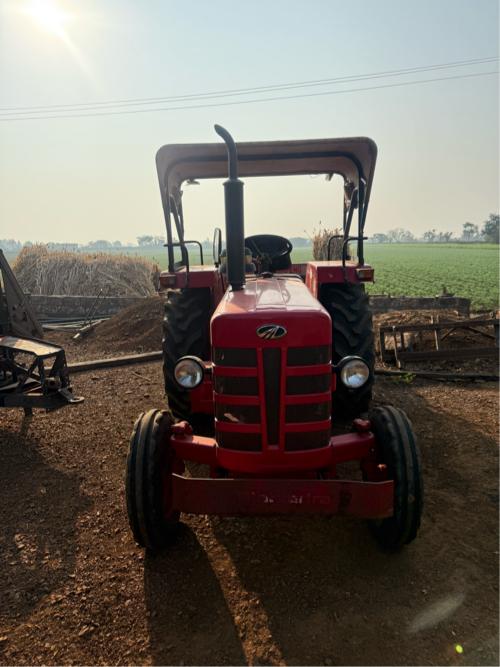 Mahendra 275 tractor set