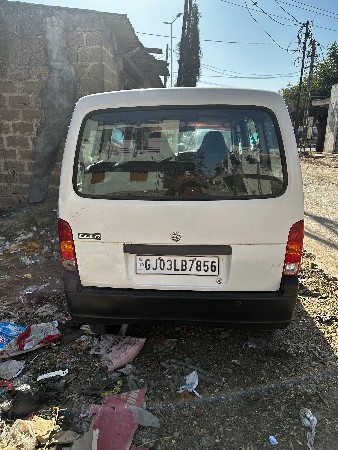 ઈકો ગાડી વેચવાની છે