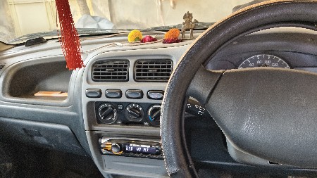 ફોર વ્હીલ-કાર વેચવાની છે