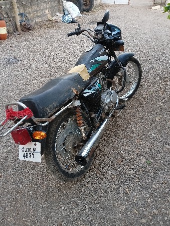 ટુ વ્હીલ વેચવાનું છે