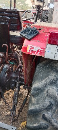 ટ્રેક્ટર વેચવા નું છે