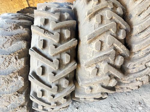 JCB તથા ટ્રેક્ટર લોડર માં લાગે આવા ટાયરુ વેચવાના છે