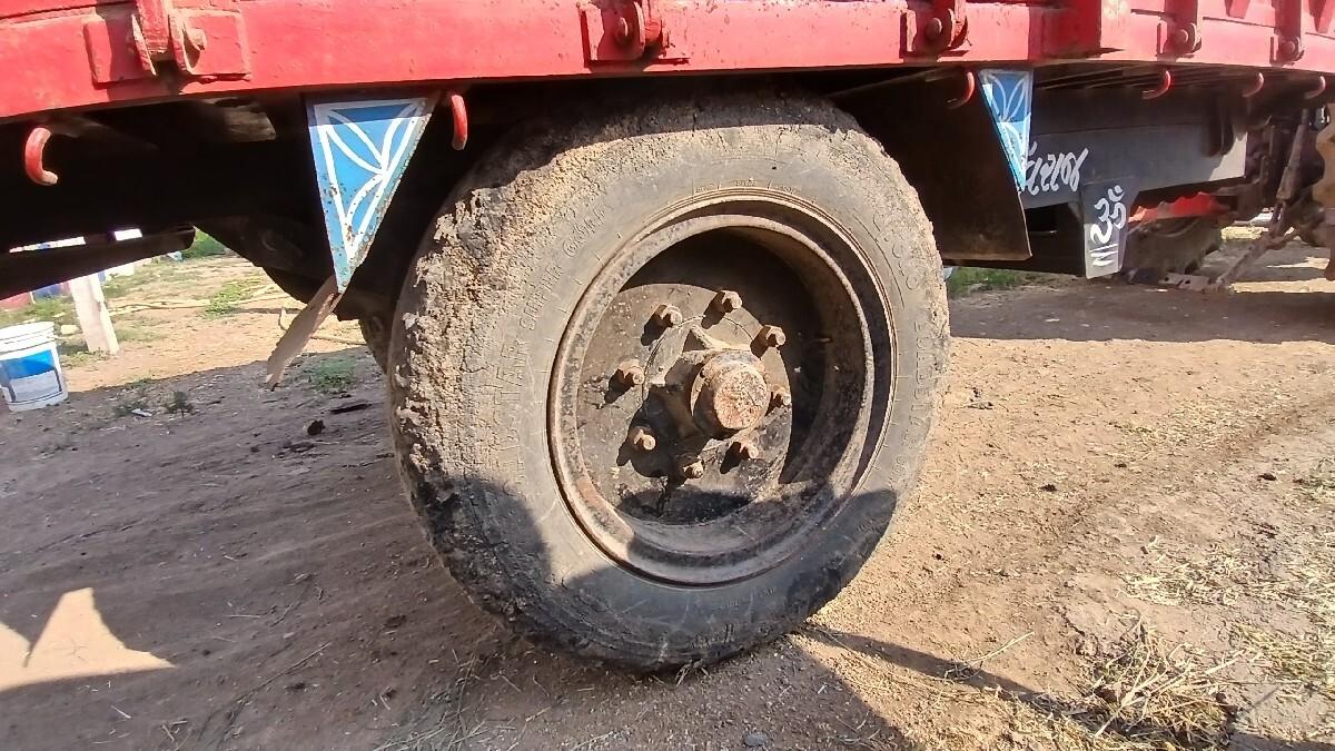 ટ્રોલી ના ટાયર વેચવાના છે