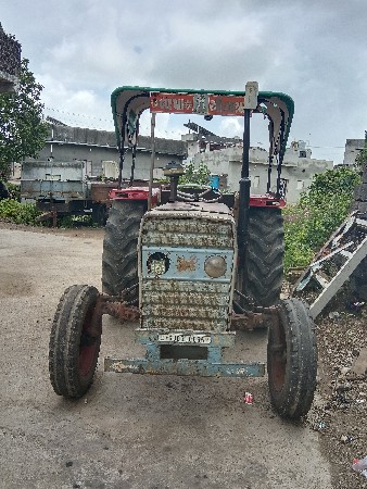 ટ્રેક્ટર