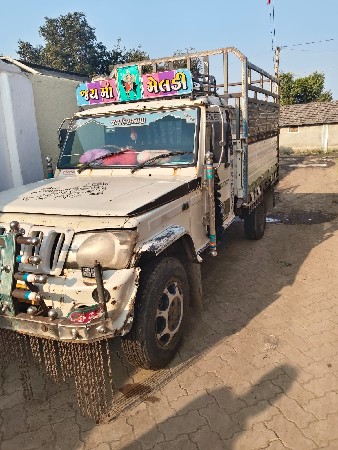 આ બોલેરો ગાડી વેચવાની છે