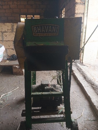 સાફ કટર મશીન વેચવાનું છે