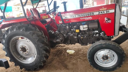 ટ્રેક્ટર વેચવાના છે