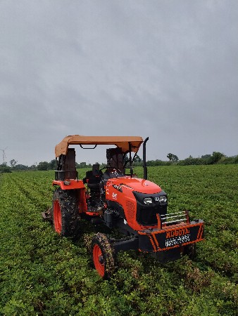 ટેકટોર ની સાદલી વેચવાની છે