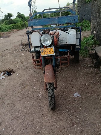 રીક્ષા વેચવાની છે