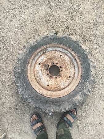 સનેડાના ટ્રેક્ટરના ટાયર