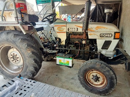 Eicher 5660