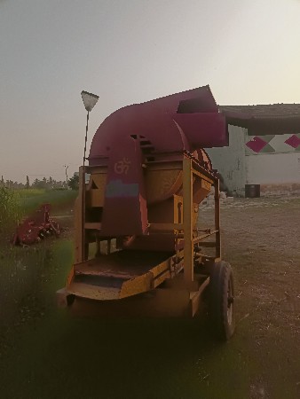 ઉમિયા કંપની થ્રેસર વેચવાની છે