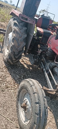 ટ્રેકટર વેચવાનું છે