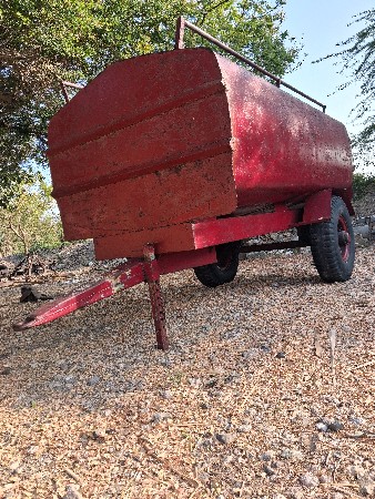 પાણી નો ટાકો વેચવાનો છે