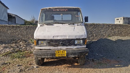 ગાડી વેચવા ની છે