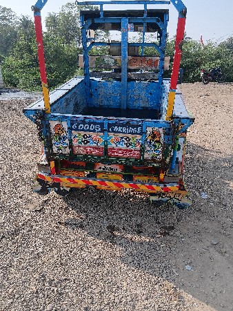 રીક્ષા વેચવાની છે