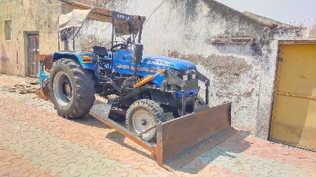 ટ્રેકટર વેચવાનું છે