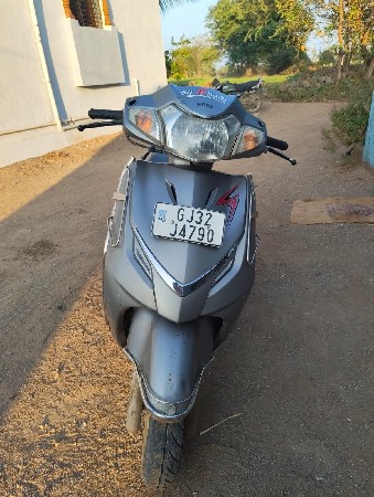 હીરો ડ્યૂટ વેચવાનું છે.. સ્કુટી
