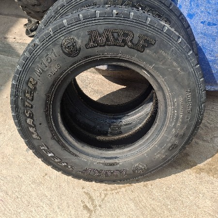 બોલેરો પીકપ ટાયર 715