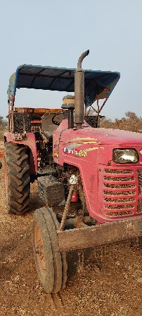 ટ્રેક્ટર વેચવાની છે મહેન્દ્રા 475