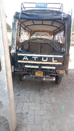 વેચવાની છે ડીઝલ ની રીક્ષા