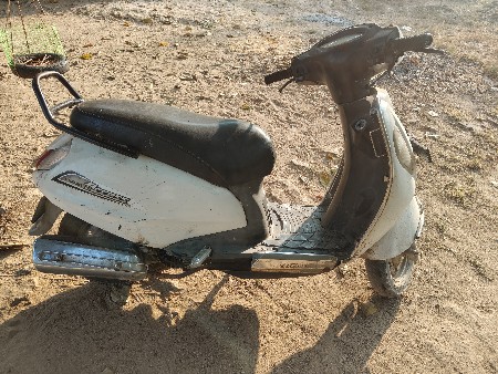 એક્સેસ 125 વેચવાનું છે.