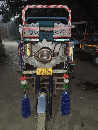 મૉડલ 10 નું દેવગ ની કંપની