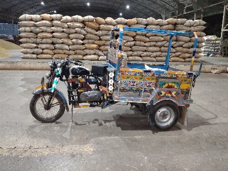 રીક્ષા વેચવાની છે ચિરાગ કંપનીની