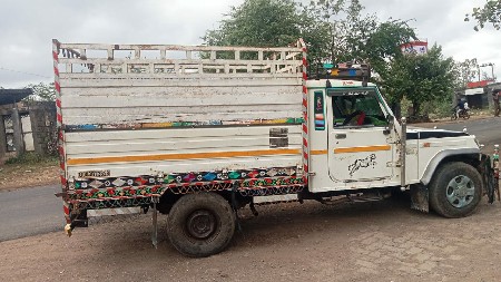 બોલેરો વેચવાનો છે