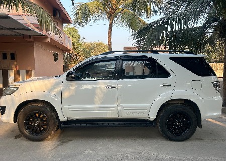 fortuner 4X2 manul gear