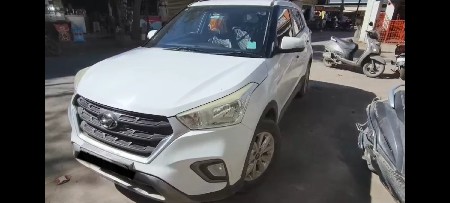 creta વેચવા ની છે.